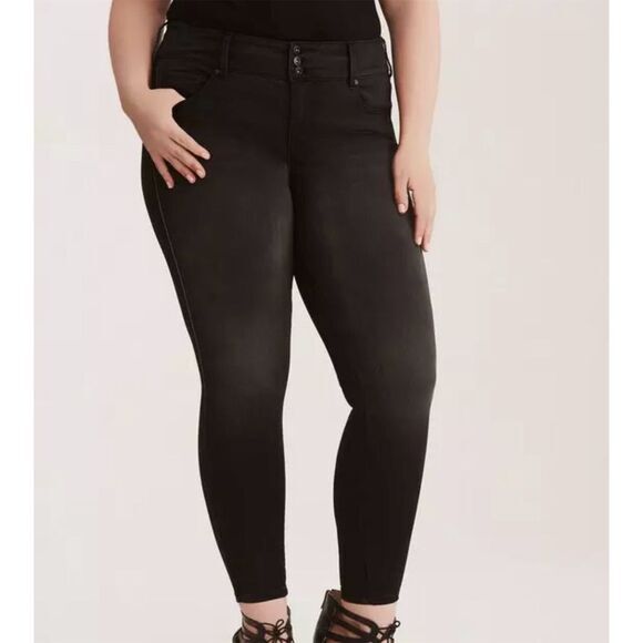 Torrid Women's Plus Size 16T Black High Waist Jegging Jeans 16 Tall - Picture 1 of 11
